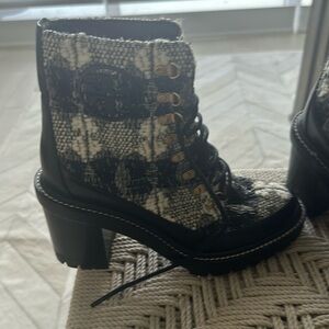 Tory Burch Boots